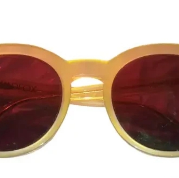 NEW WildFox Unisex Deluxe Harper Clear Yellow Sunglasses - Picture 2 of 7